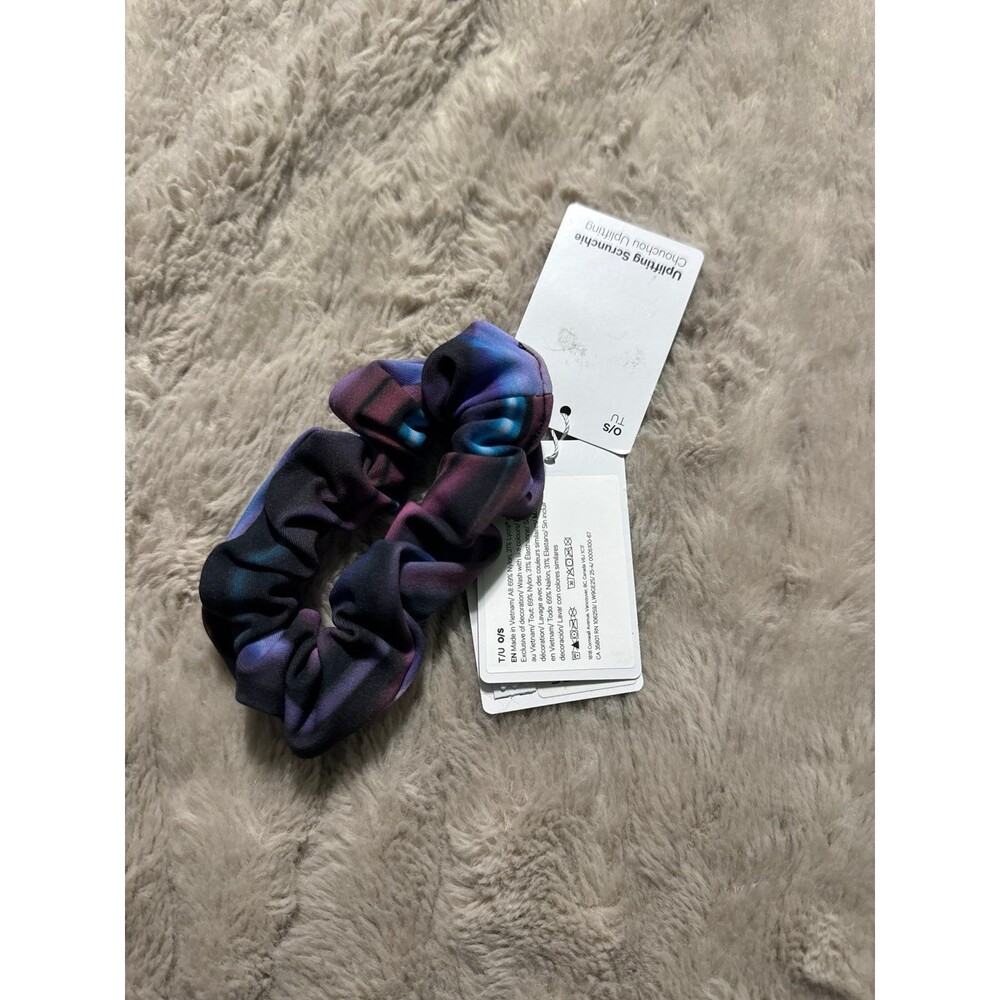 Lululemon Uplifting Scrunchie